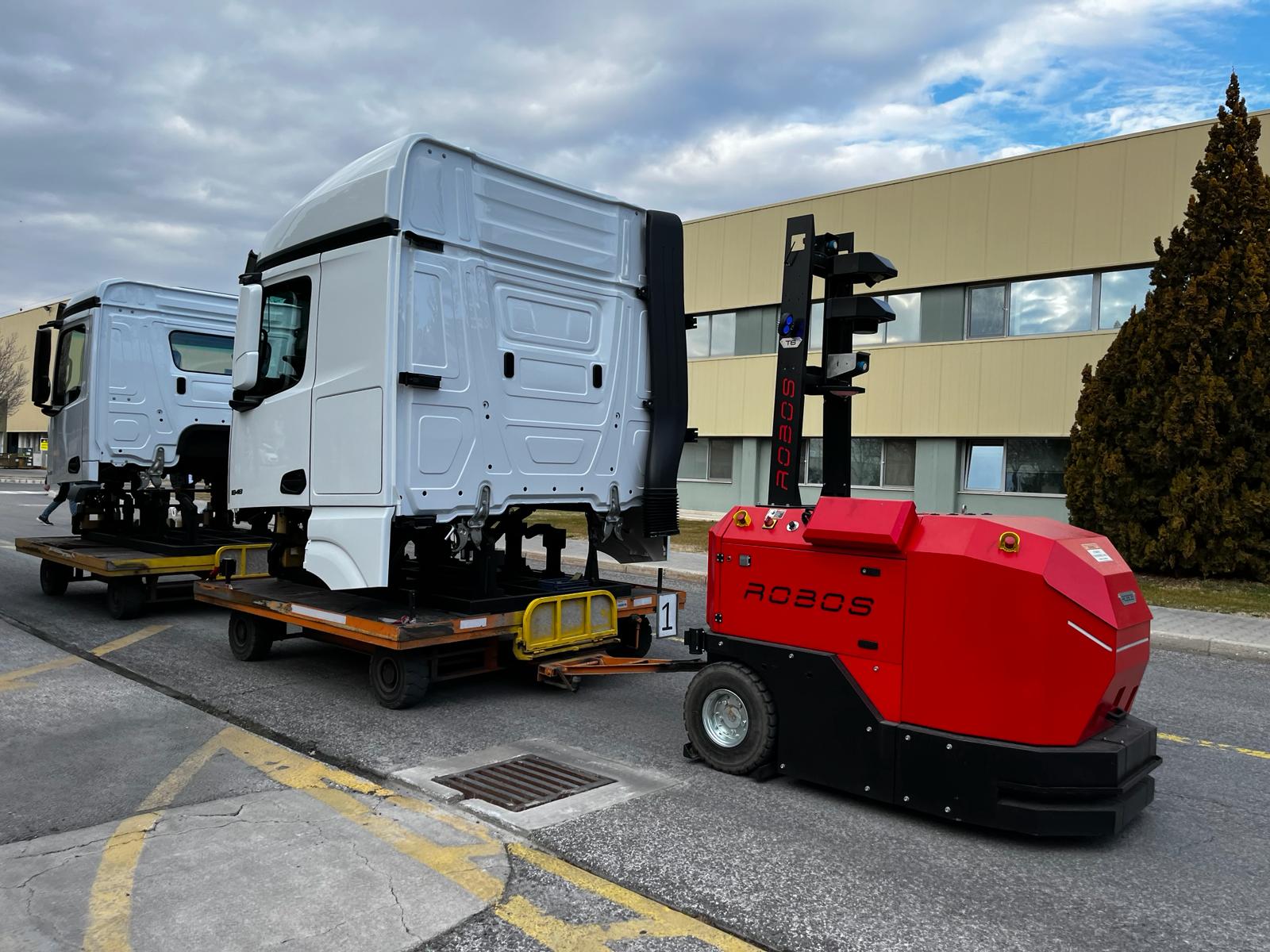 Mercedes-Benz Türk Outdoor AGV’ler ile Yeni Bir İlk'e Daha İmza Attı 