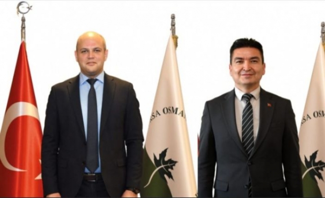 BAŞKAN ERKAN AYDIN’IN ALTINI ÖZEL KALEM MÜDÜRÜ UMUT NURAL MI OYUYOR ?
